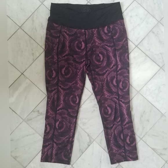 Betsey Johnson Crop Leggings Floral Purple Small